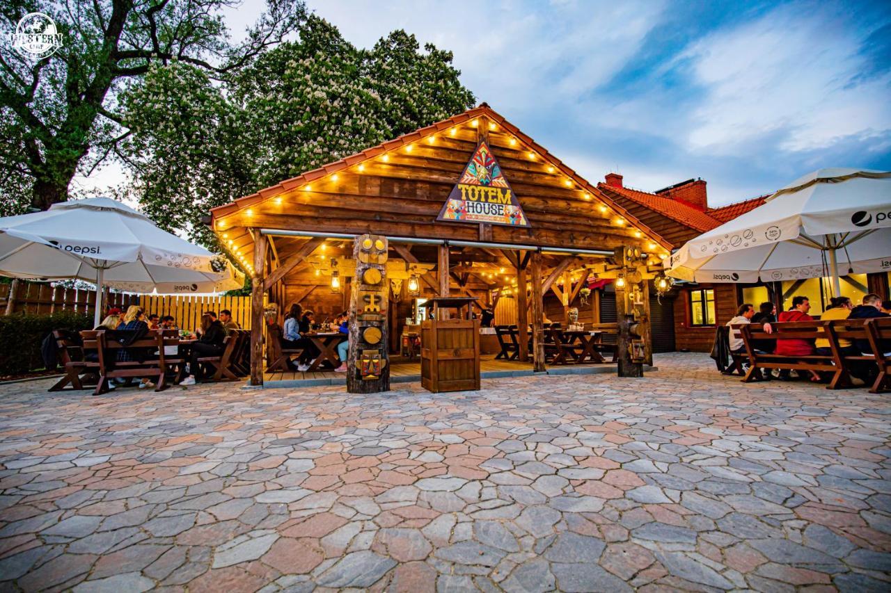 Western Camp Resort Zator Buitenkant foto
