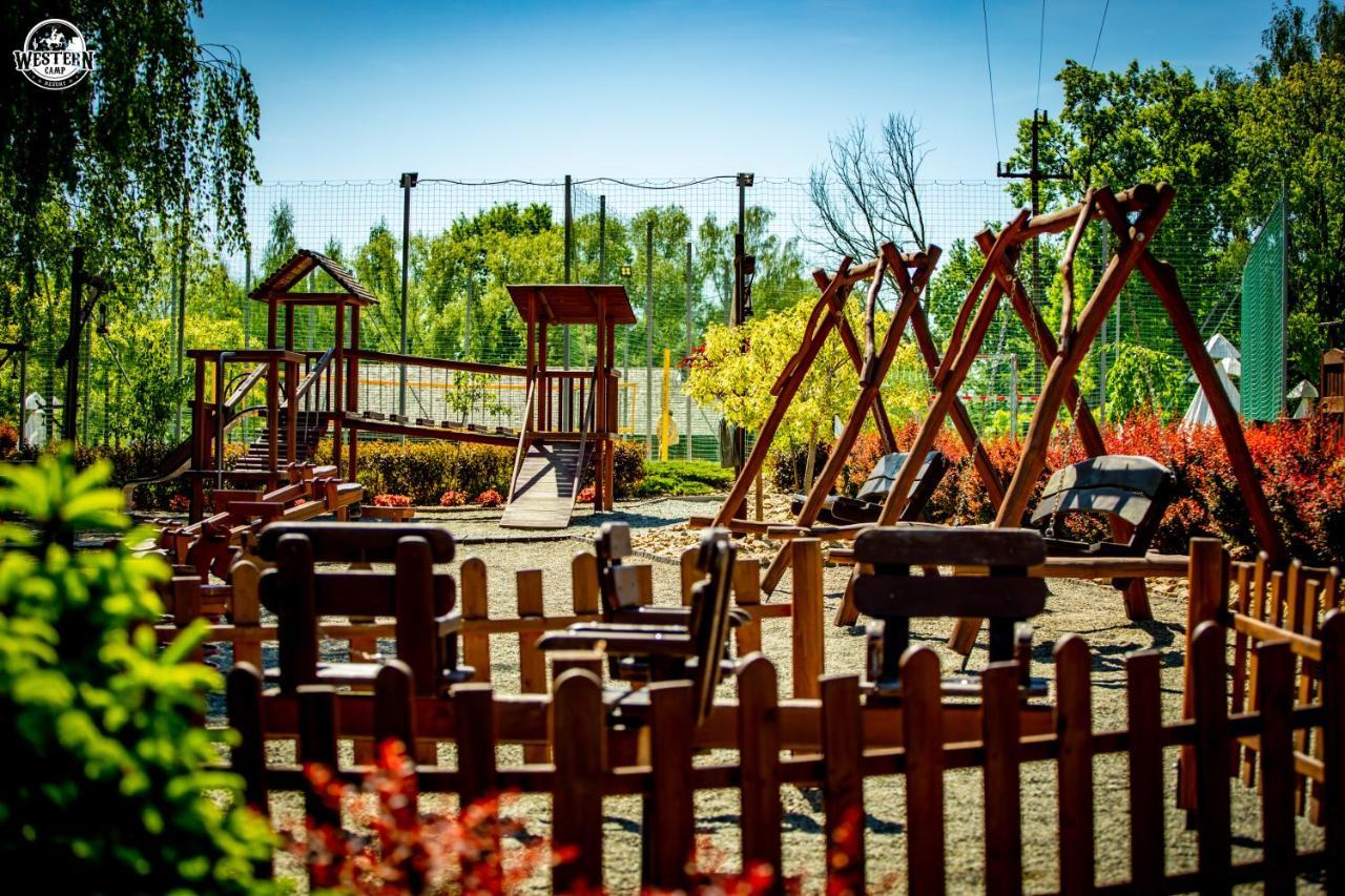 Western Camp Resort Zator Buitenkant foto