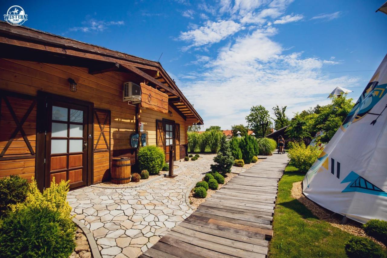 Western Camp Resort Zator Buitenkant foto