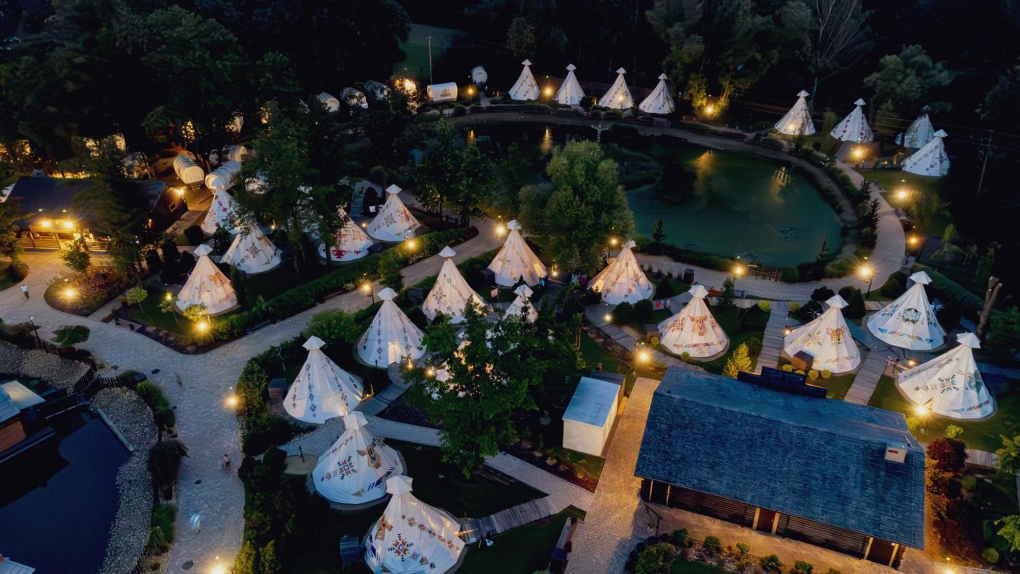 Western Camp Resort Zator Buitenkant foto