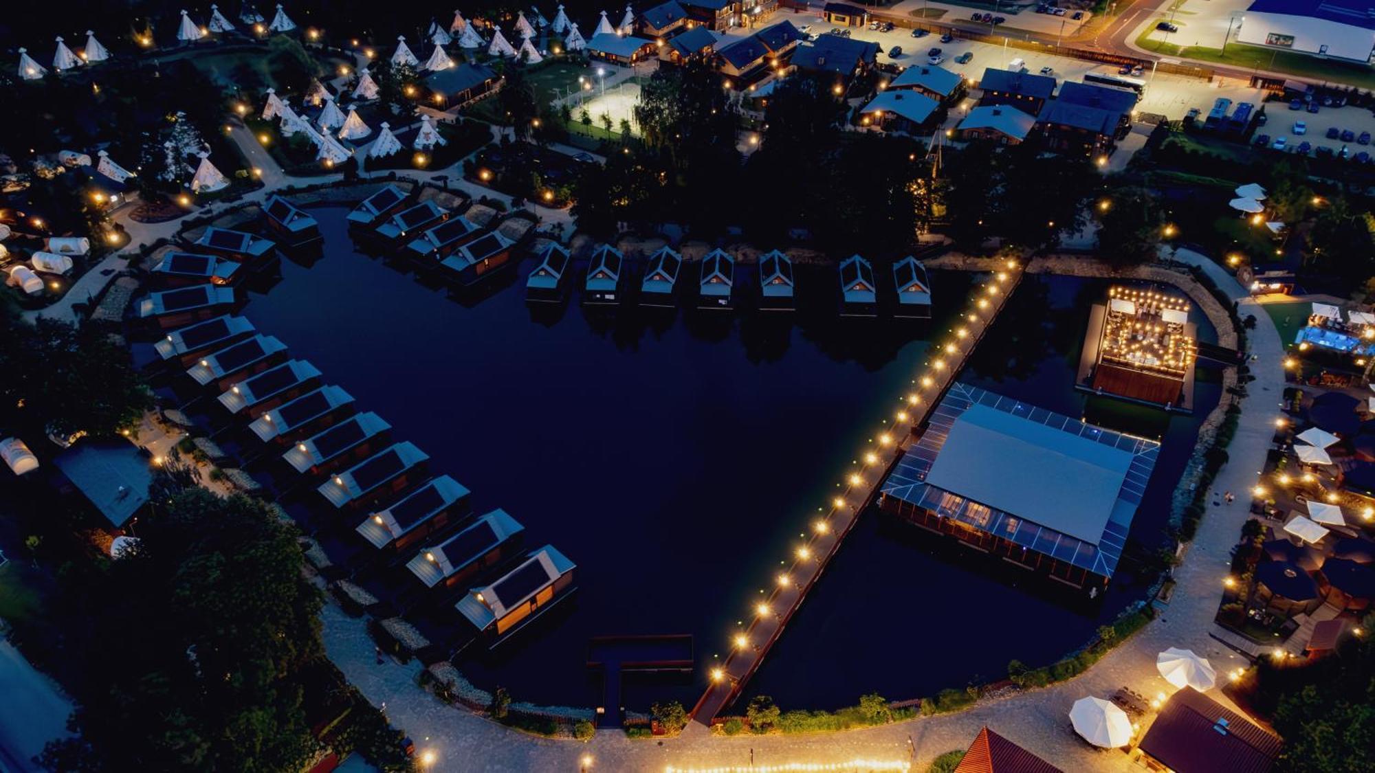 Western Camp Resort Zator Buitenkant foto