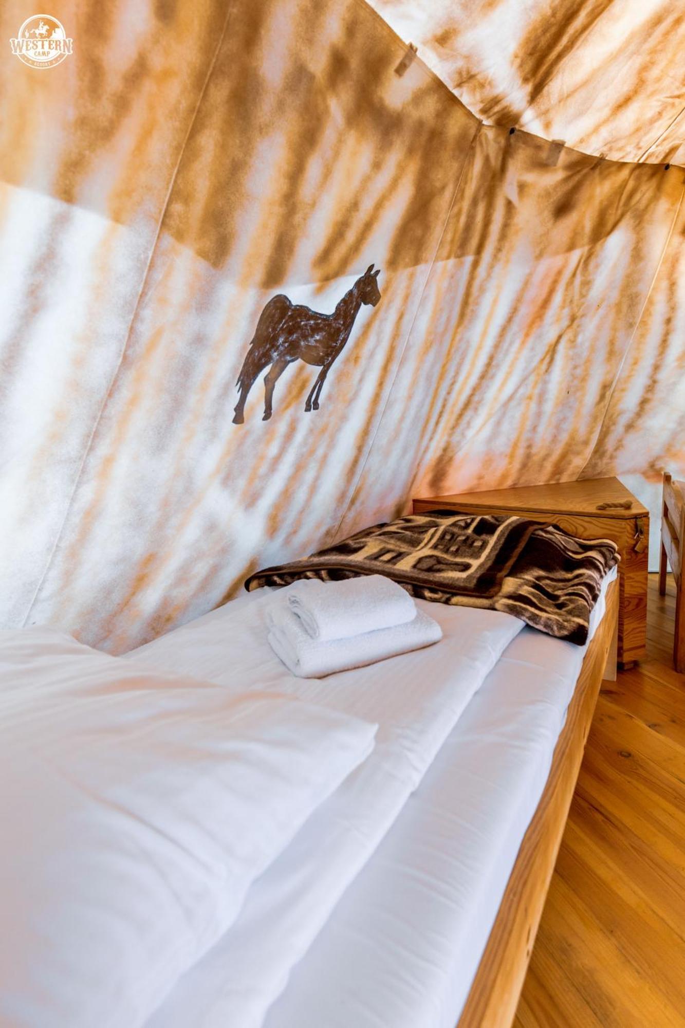 Western Camp Resort Zator Buitenkant foto