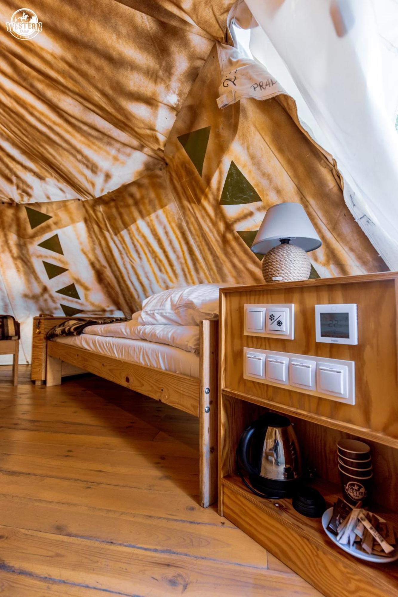 Western Camp Resort Zator Buitenkant foto